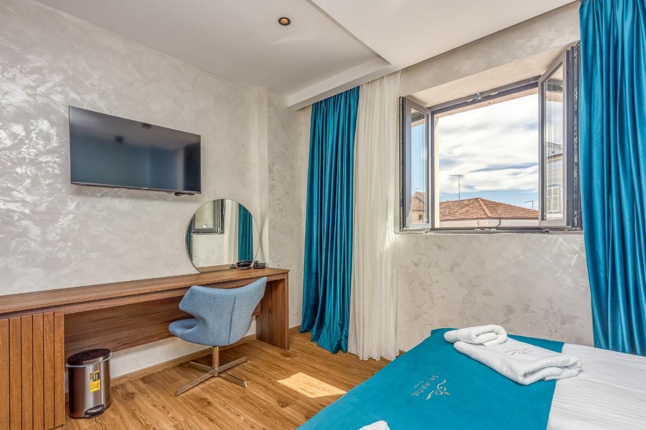 San Valentino Palace Aparthotel Umag Exterior photo